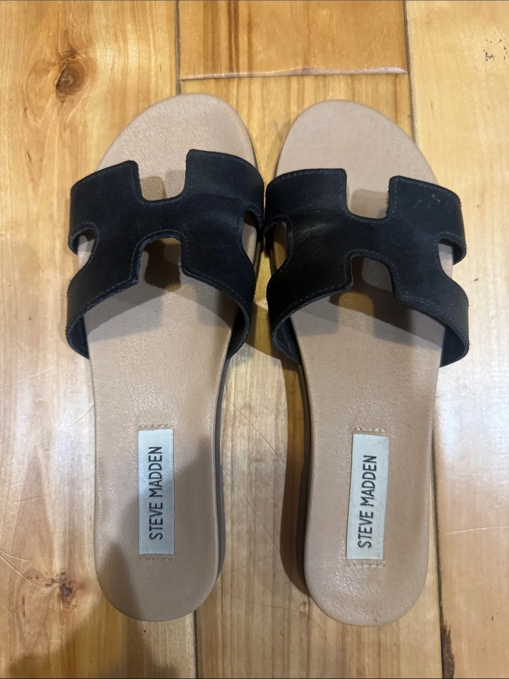 Steve Madden Black and Tan Slide Sandals